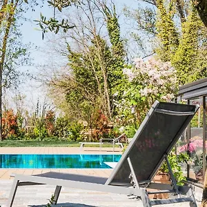 Royal Con Piscine Calda E Fredda Couette-café